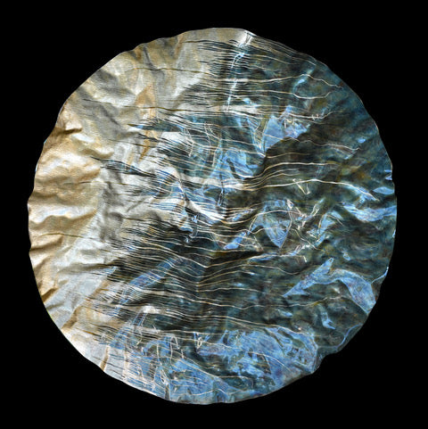 Blowing with the Wind V | 39" diameter