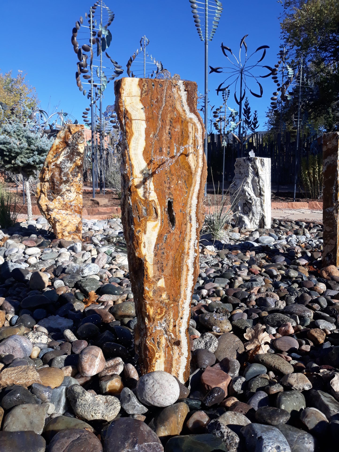 Ojo | 34" x 8.5" x 5"