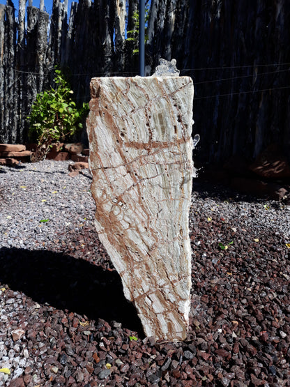 Linda | 25" x 8.5" x 7"